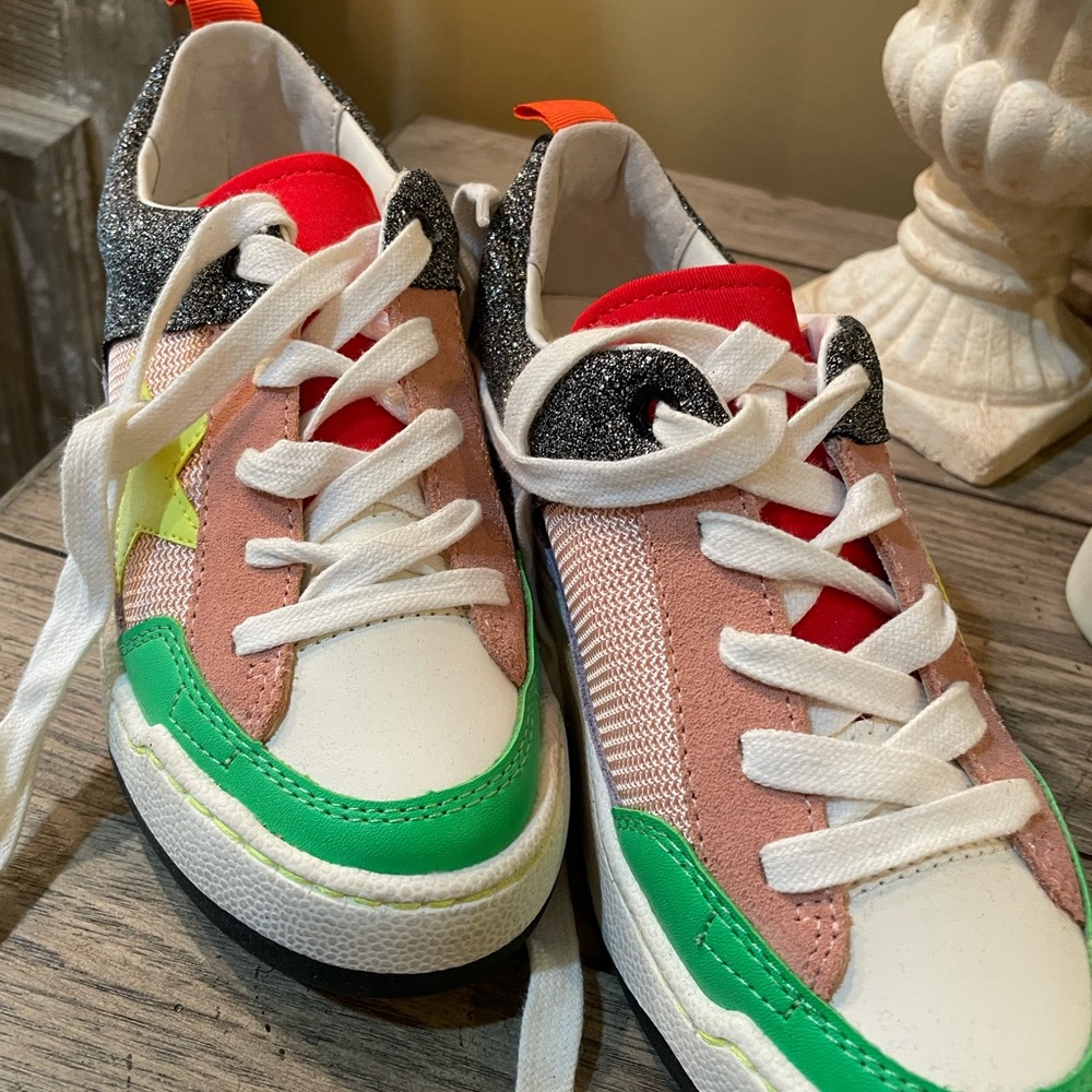 Steve Madden women’s sneakers size 5.5